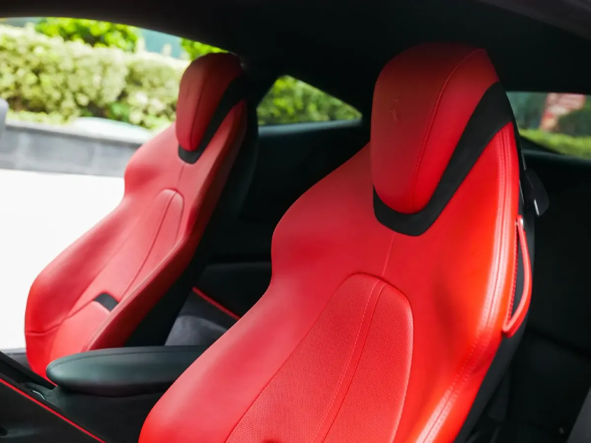 2020 Ferrari Roma 3.9T 620HP V8 8DCT,autocango,china used car exporter,china ev exporter,chinese used car exporter,chinese used ev exporter