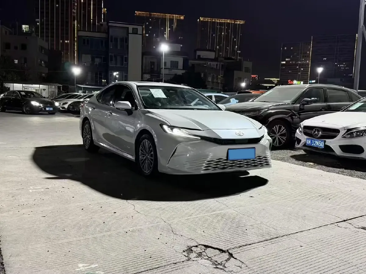 2024 Toyota Camry 2.0L 152HP L4 E-CVT Hybrid,autocango,china used car exporter,china ev exporter,chinese used car exporter,chinese used ev exporter
