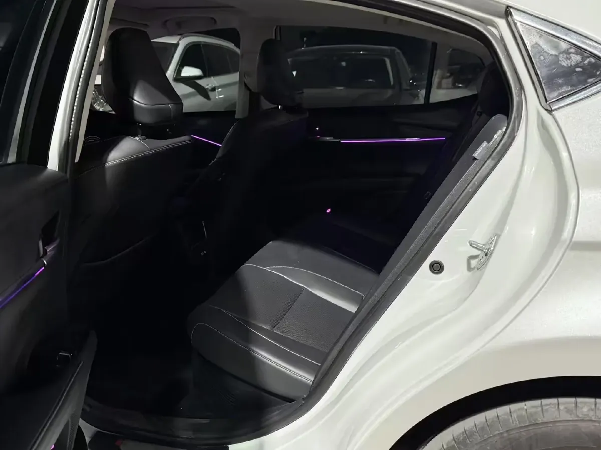 2024 Toyota Camry 2.0L 152HP L4 E-CVT Hybrid,autocango,china used car exporter,china ev exporter,chinese used car exporter,chinese used ev exporter