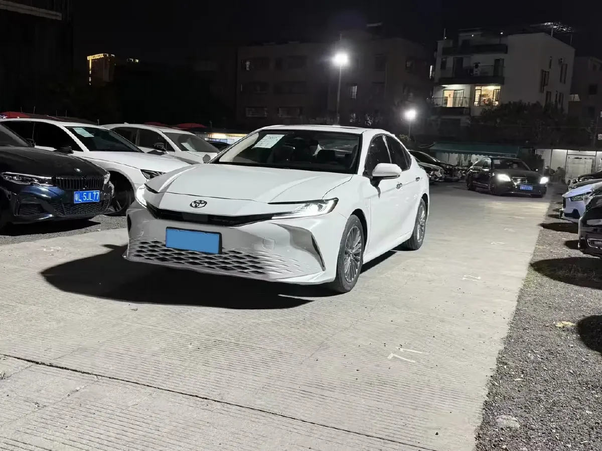 2024 Toyota Camry 2.0L 152HP L4 E-CVT Hybrid,autocango,china used car exporter,china ev exporter,chinese used car exporter,chinese used ev exporter