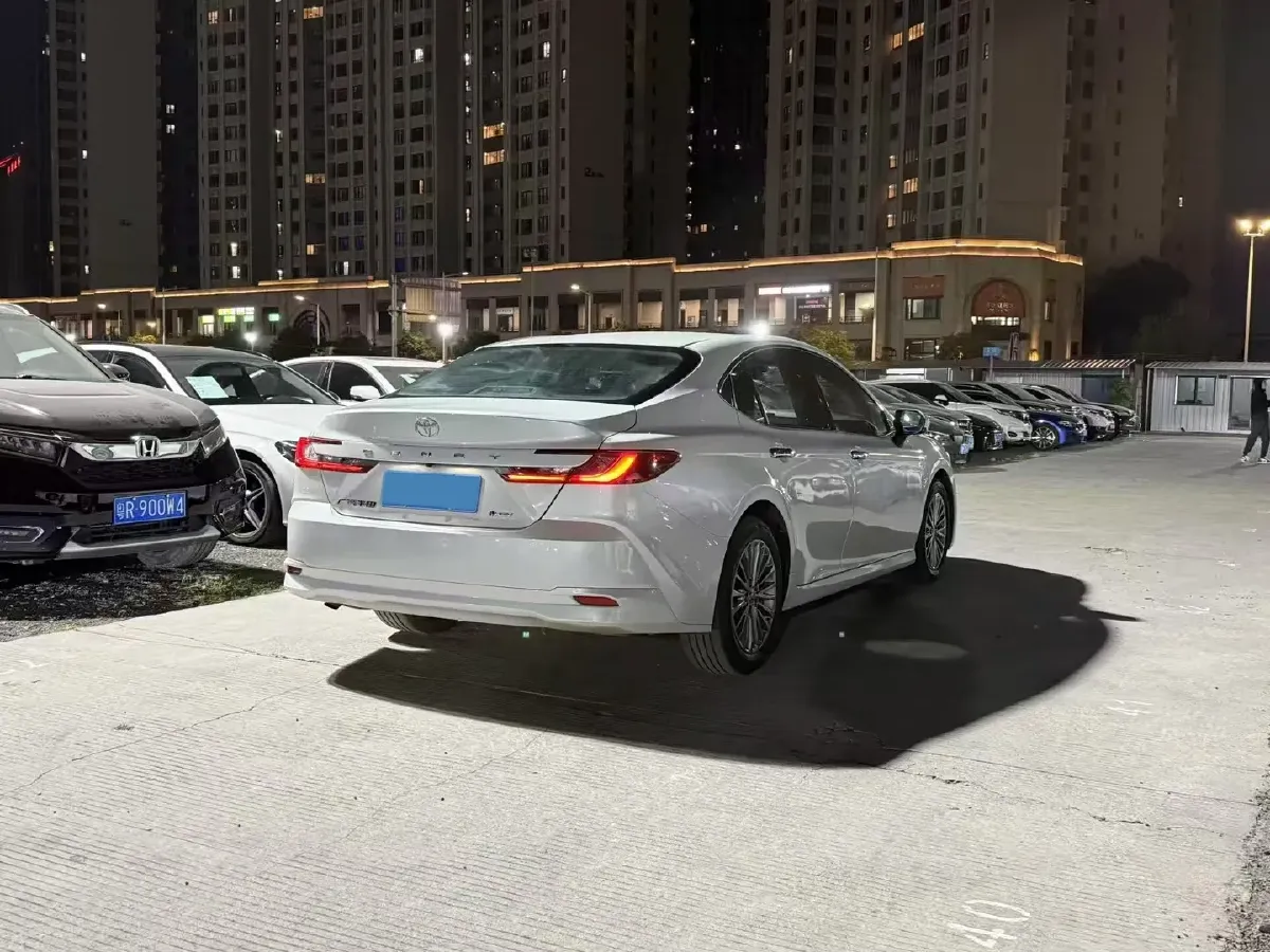 2024 Toyota Camry 2.0L 152HP L4 E-CVT Hybrid,autocango,china used car exporter,china ev exporter,chinese used car exporter,chinese used ev exporter