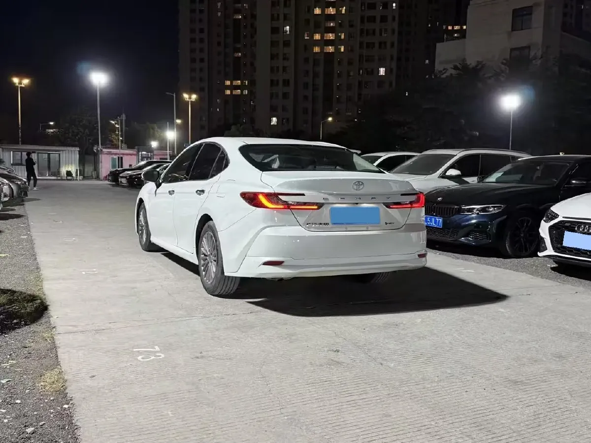 2024 Toyota Camry 2.0L 152HP L4 E-CVT Hybrid,autocango,china used car exporter,china ev exporter,chinese used car exporter,chinese used ev exporter