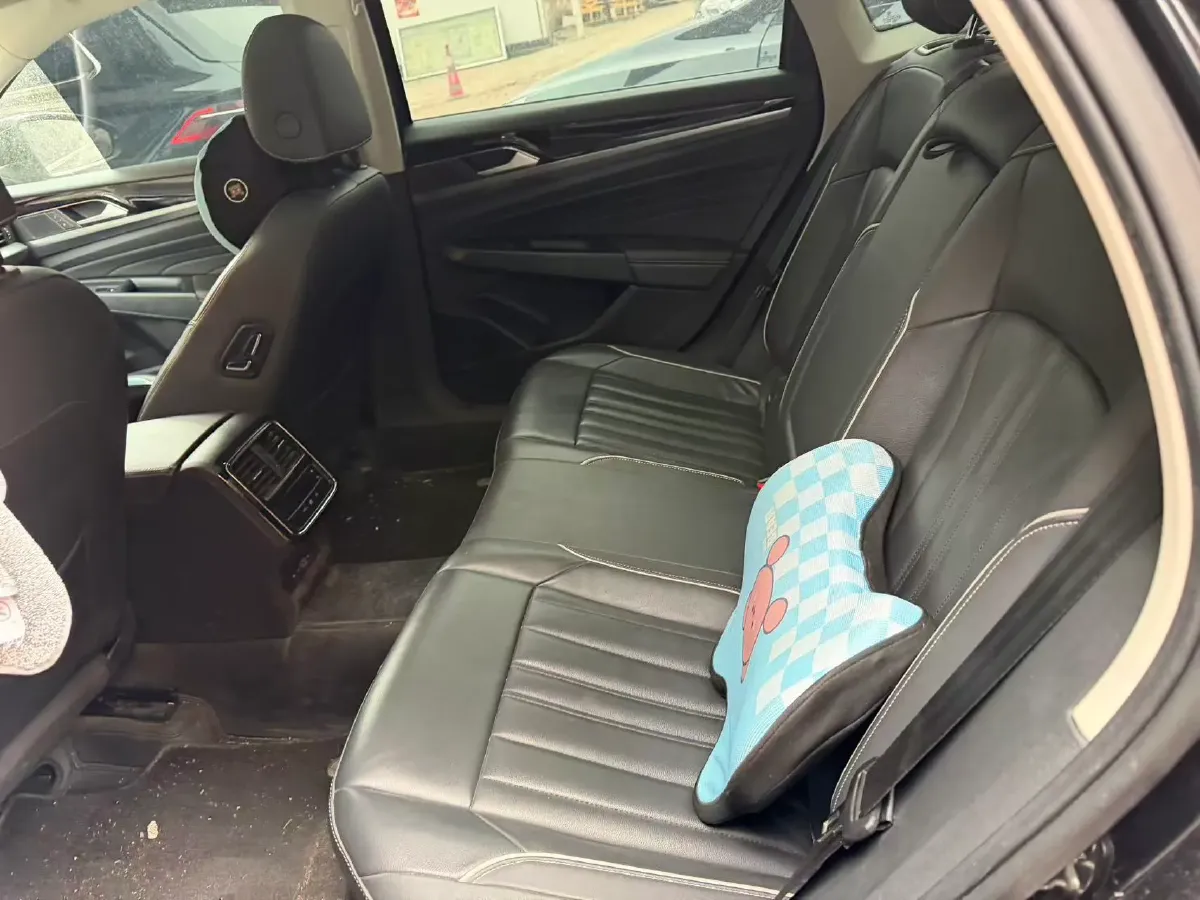 2023 Volkswagen Passat 2.0T 186HP L4 7DCT,autocango,china used car exporter,china ev exporter,chinese used car exporter,chinese used ev exporter