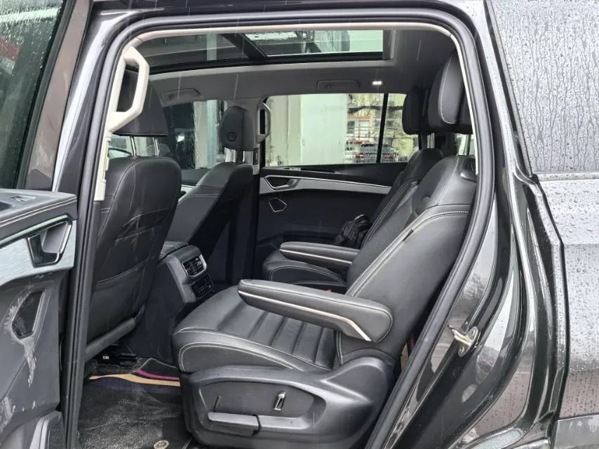 2021 Volkswagen Talagon 2.0T 220HP L4 7DCT,autocango,china used car exporter,china ev exporter,chinese used car exporter,chinese used ev exporter