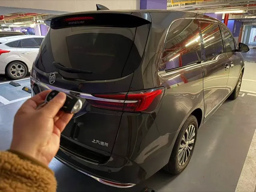 2021 Buick GL8 2.0T 237HP L4 9AT,autocango,china used car exporter,china ev exporter,chinese used car exporter,chinese used ev exporter