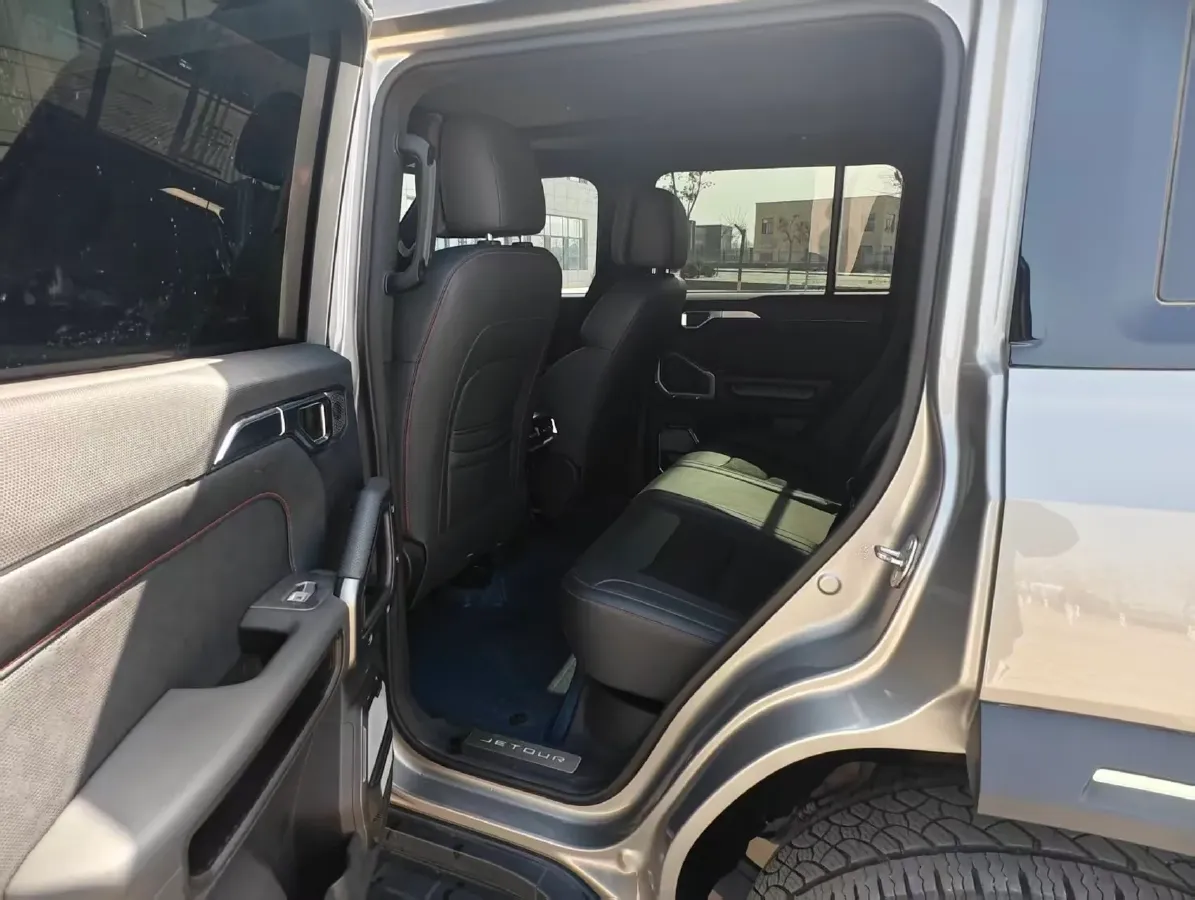 2023 Jetour Traveller 2.0T 254HP L4 7DCT,autocango,china used car exporter,china ev exporter,chinese used car exporter,chinese used ev exporter