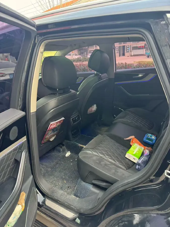 2019 HongQi HS5 2.0T 224HP L4 6AT,autocango,china used car exporter,china ev exporter,chinese used car exporter,chinese used ev exporter