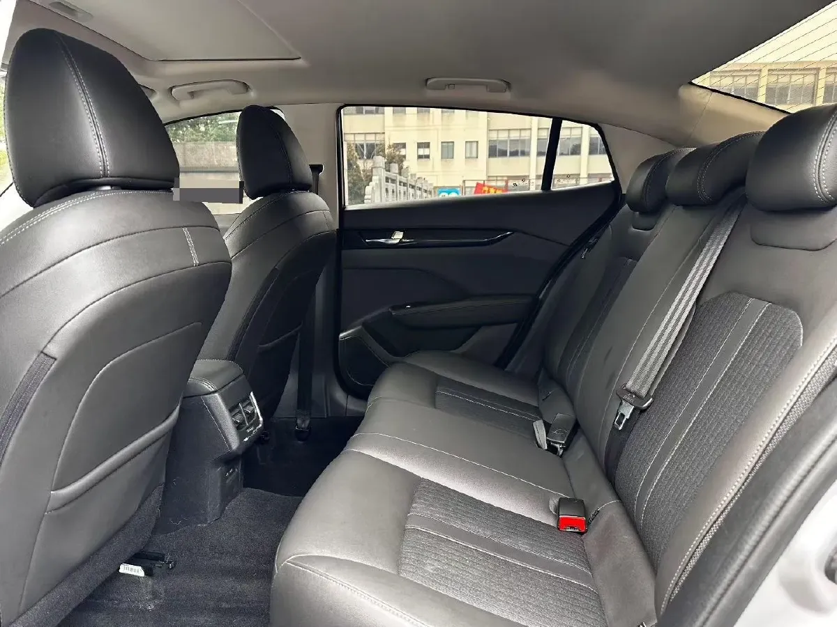 2020 DongFeng Aeolus YiXuan 1.5T 150HP L4 6DCT,autocango,china used car exporter,china ev exporter,chinese used car exporter,chinese used ev exporter