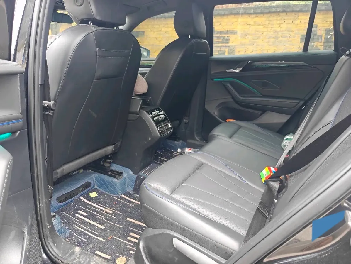 2024 Volkswagen Tiguan L 2.0T 186HP L4 7DCT,autocango,china used car exporter,china ev exporter,chinese used car exporter,chinese used ev exporter