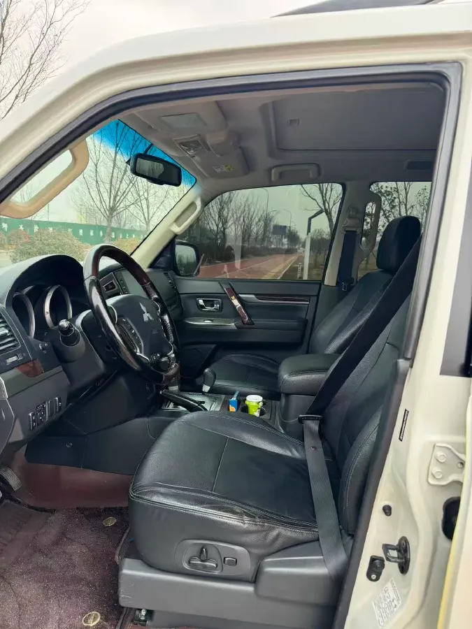 2017 Honda Jade 1.8L 141HP L4 5AT,autocango,china used car exporter,china ev exporter,chinese used car exporter,chinese used ev exporter