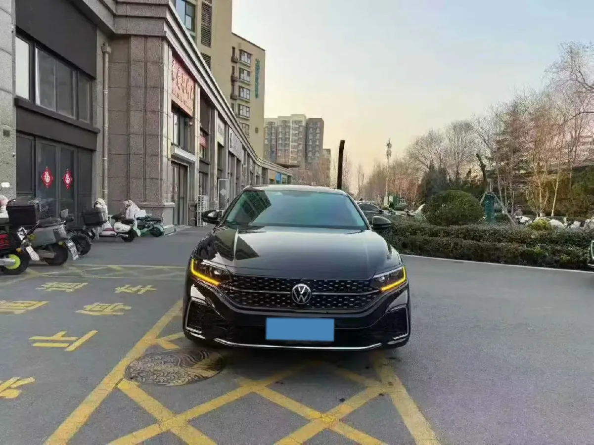 2023 Volkswagen Passat 2.0T 186HP L4 7DCT,autocango,china used car exporter,china ev exporter,chinese used car exporter,chinese used ev exporter