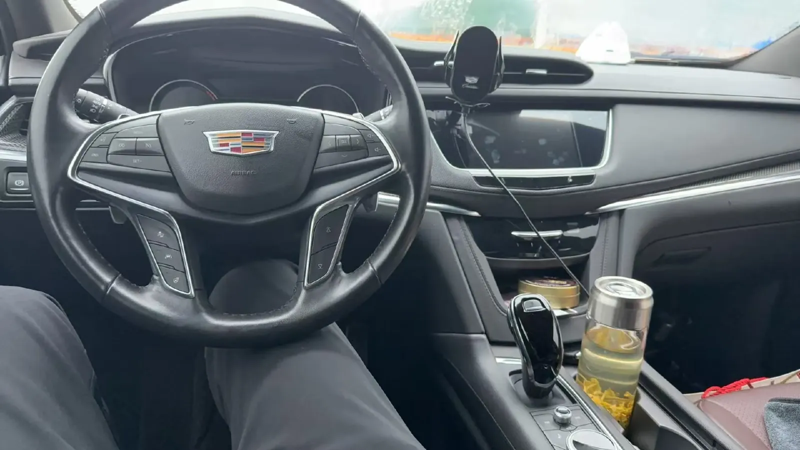 2024 Cadillac XT5 2.0T 237HP L4 9AT,autocango,china used car exporter,china ev exporter,chinese used car exporter,chinese used ev exporter