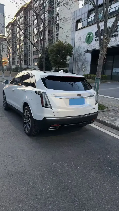 2024 Cadillac XT5 2.0T 237HP L4 9AT,autocango,china used car exporter,china ev exporter,chinese used car exporter,chinese used ev exporter