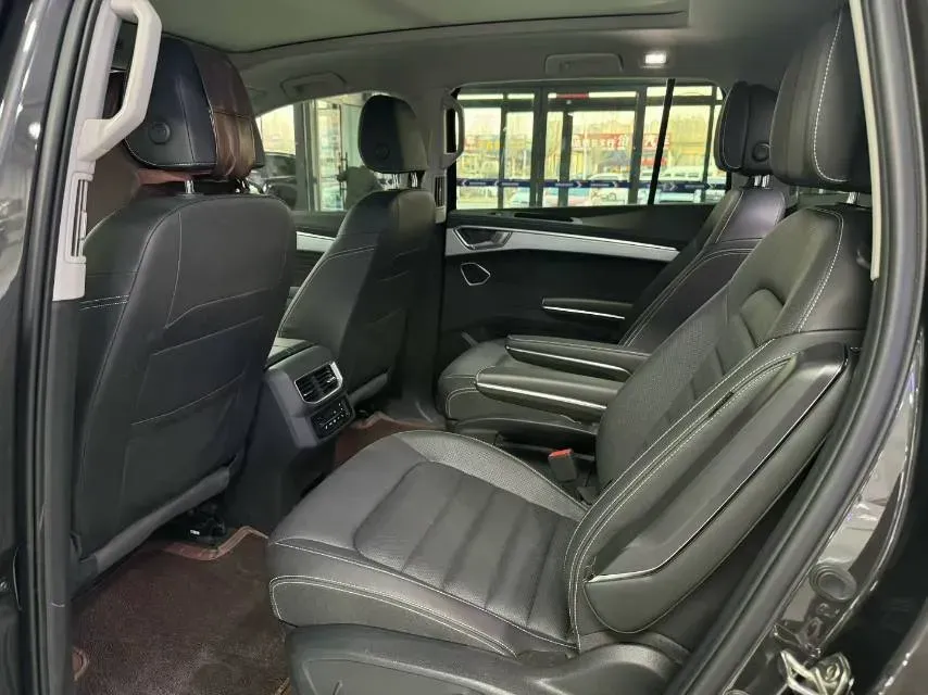 2023 Volkswagen Talagon 2.0T 220HP L4 7DCT,autocango,china used car exporter,china ev exporter,chinese used car exporter,chinese used ev exporter