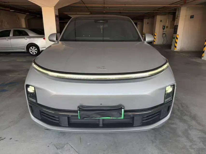 2023 Li L8 Range Extended 154HP REEV 40.9KWH,autocango,china used car exporter,china ev exporter,chinese used car exporter,chinese used ev exporter