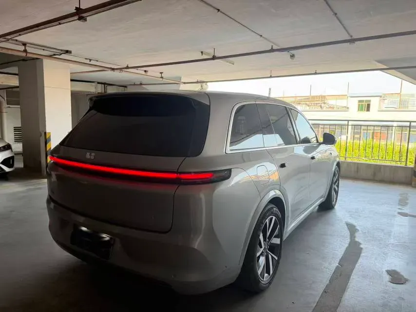 2023 Li L8 Range Extended 154HP REEV 40.9KWH,autocango,china used car exporter,china ev exporter,chinese used car exporter,chinese used ev exporter