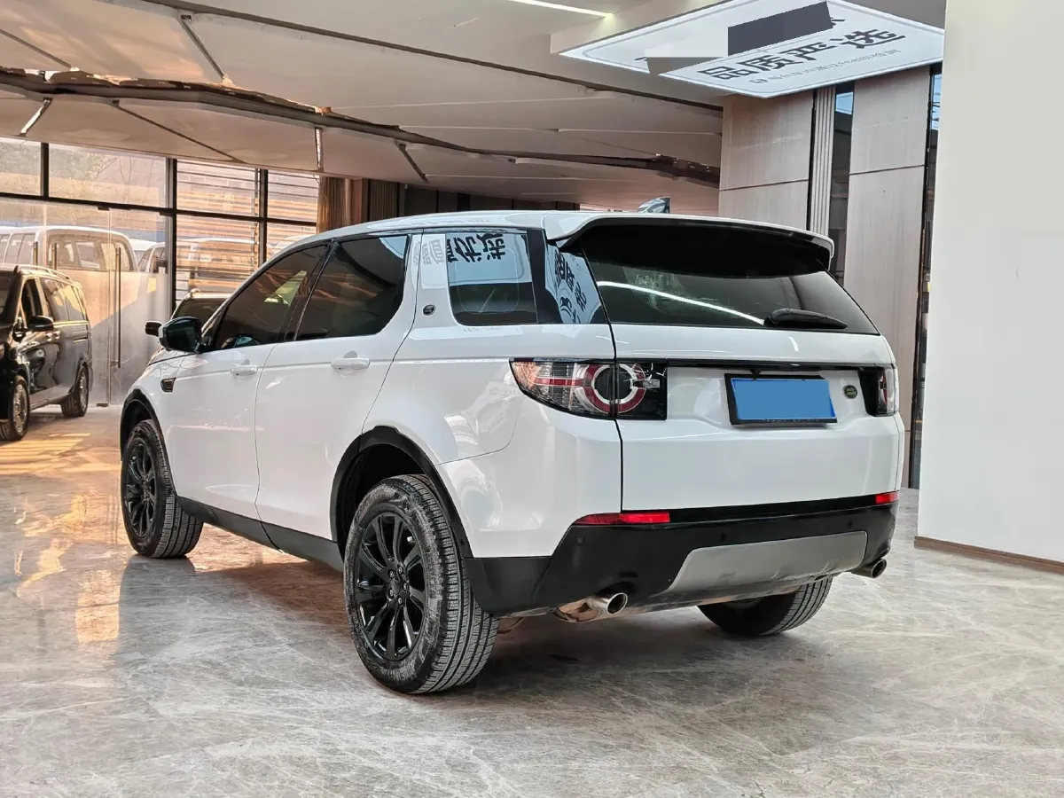 2019 Land Rover Discovery Sport 2.0T 241HP L4 9AT,autocango,china used car exporter,china ev exporter,chinese used car exporter,chinese used ev exporter