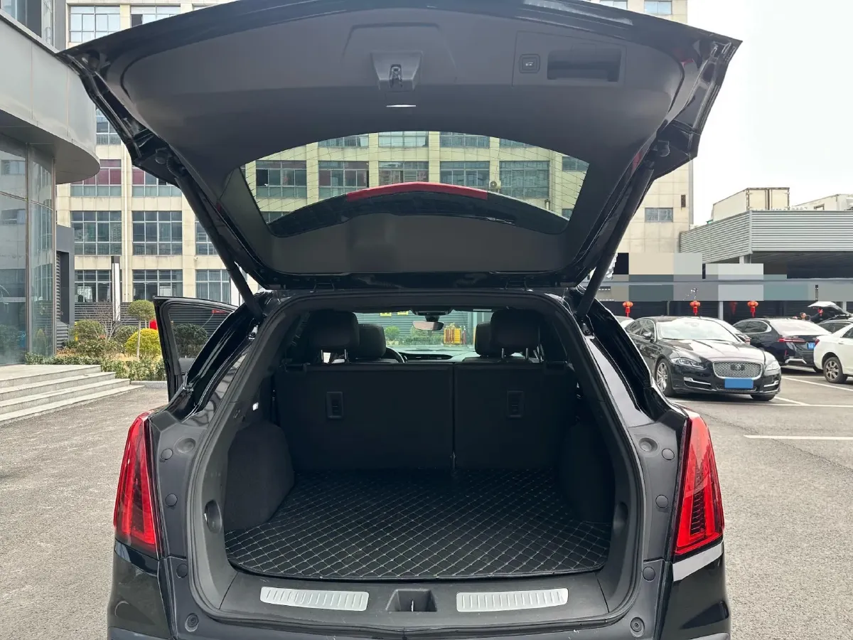 2020 Cadillac XT5 2.0T 237HP L4 9AT,autocango,china used car exporter,china ev exporter,chinese used car exporter,chinese used ev exporter