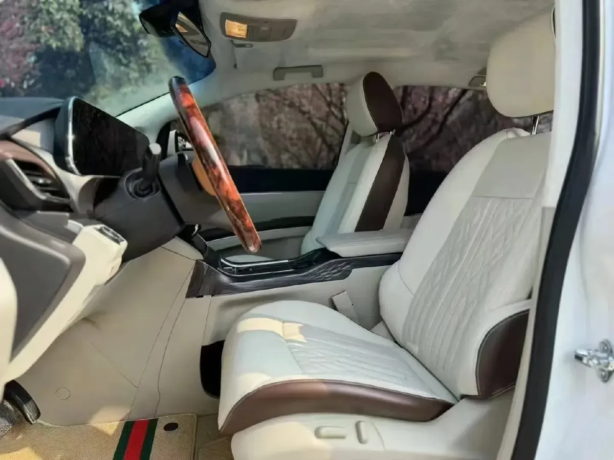 2021 Buick GL8 2.0T 237HP L4 9AT,autocango,china used car exporter,china ev exporter,chinese used car exporter,chinese used ev exporter