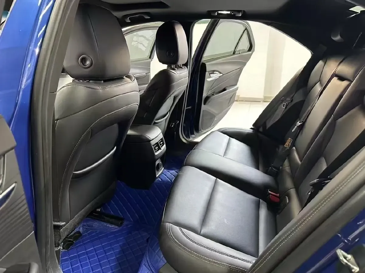 2021 Cadillac CT4 2.0T 237HP L4 8AT,autocango,china used car exporter,china ev exporter,chinese used car exporter,chinese used ev exporter