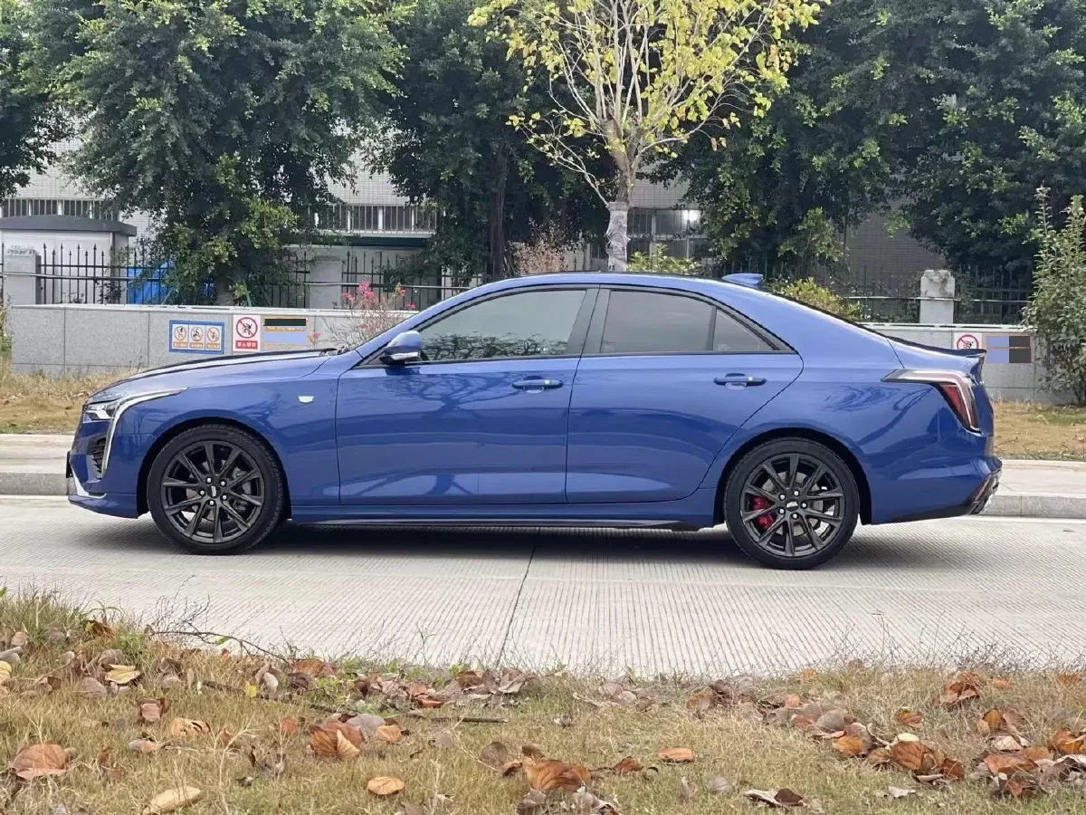 2021 Cadillac CT4 2.0T 237HP L4 8AT,autocango,china used car exporter,china ev exporter,chinese used car exporter,chinese used ev exporter