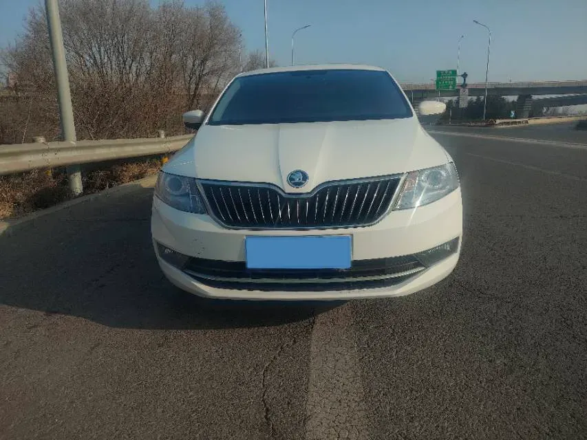 2018 Skoda Rapid 1.6L 110HP L4 5MT,autocango,china used car exporter,china ev exporter,chinese used car exporter,chinese used ev exporter