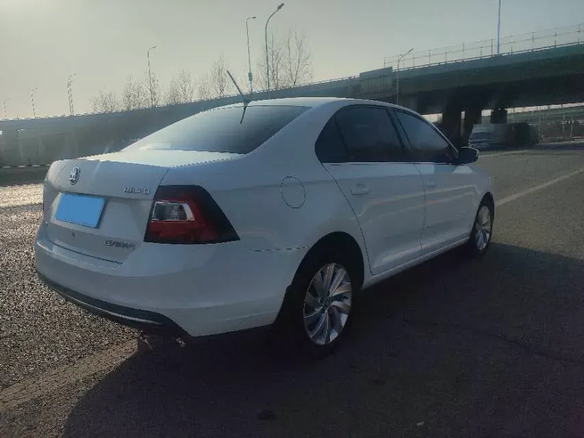 2018 Skoda Rapid 1.6L 110HP L4 5MT,autocango,china used car exporter,china ev exporter,chinese used car exporter,chinese used ev exporter