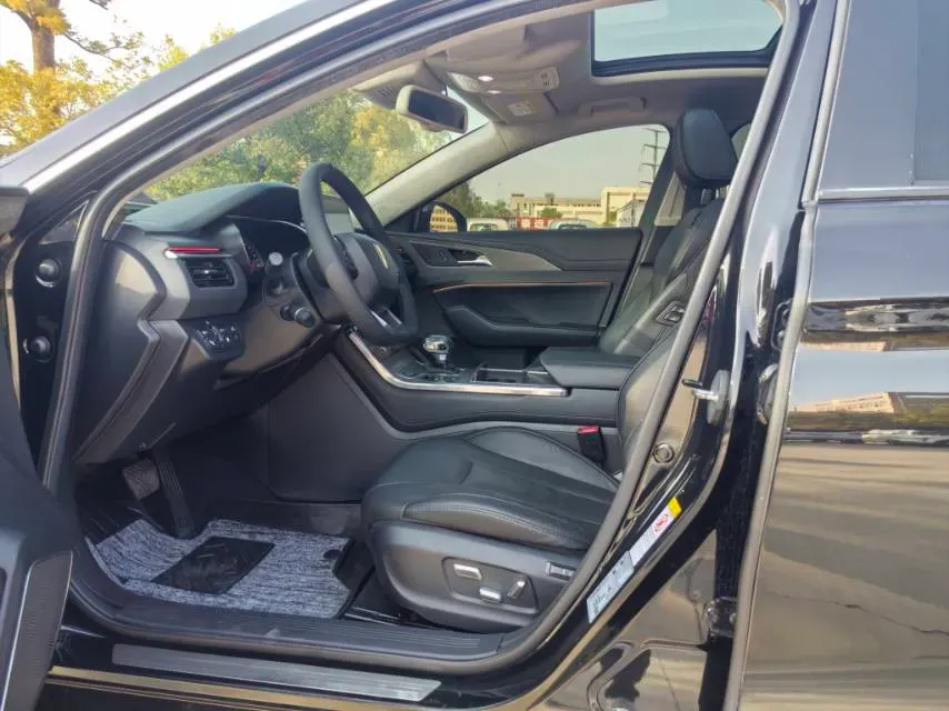 2020 HongQi H5 1.8T 197HP L4 6AT,autocango,china used car exporter,china ev exporter,chinese used car exporter,chinese used ev exporter