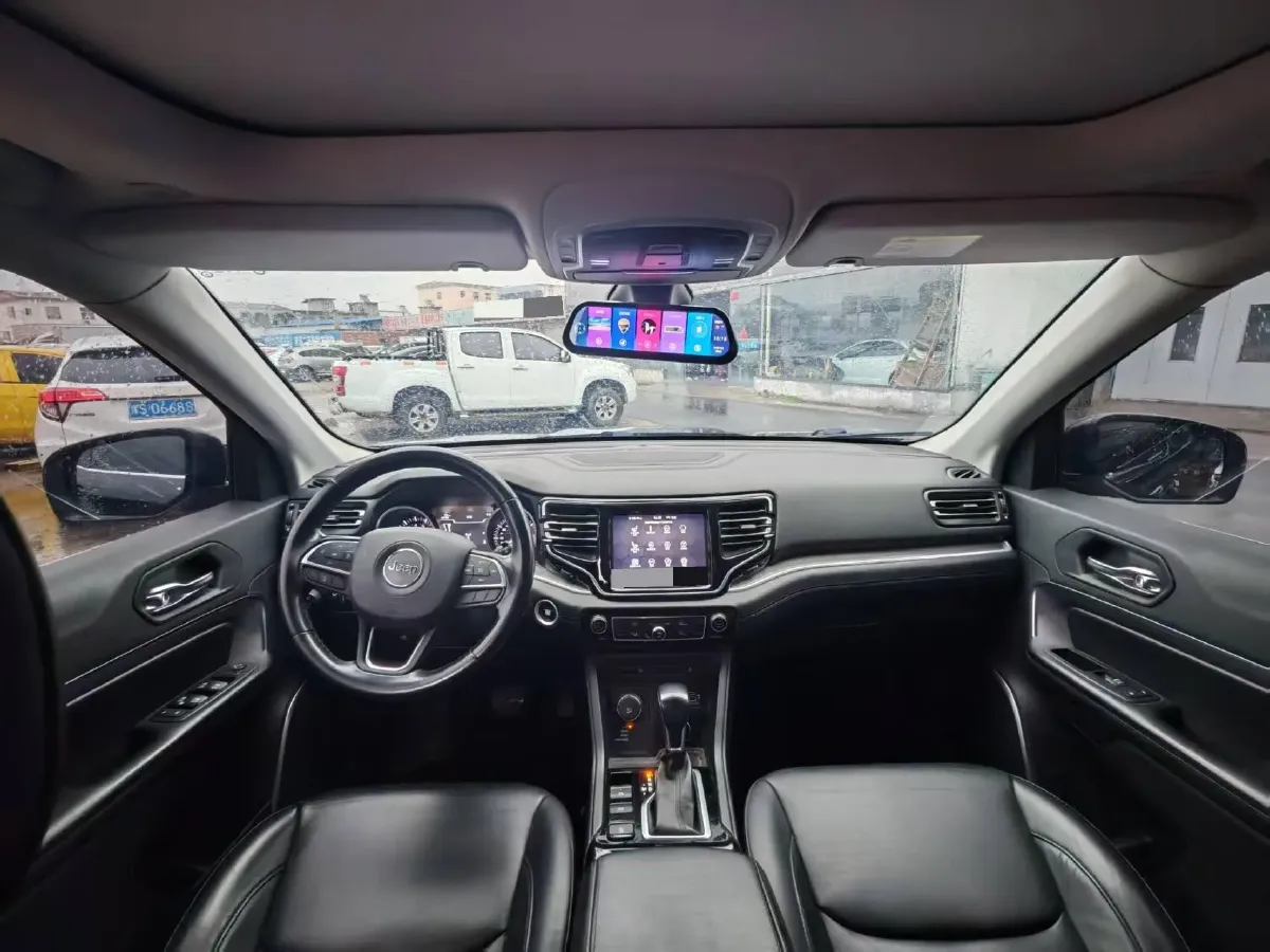 2018 Jeep Grand Commander 2.0T 265HP L4 9AT,autocango,china used car exporter,china ev exporter,chinese used car exporter,chinese used ev exporter