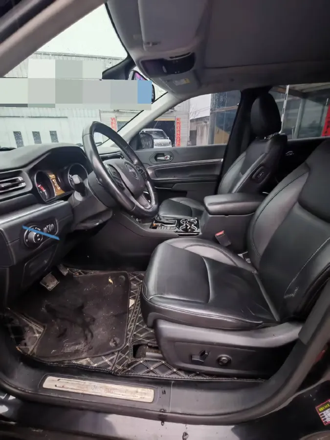 2018 Jeep Grand Commander 2.0T 265HP L4 9AT,autocango,china used car exporter,china ev exporter,chinese used car exporter,chinese used ev exporter