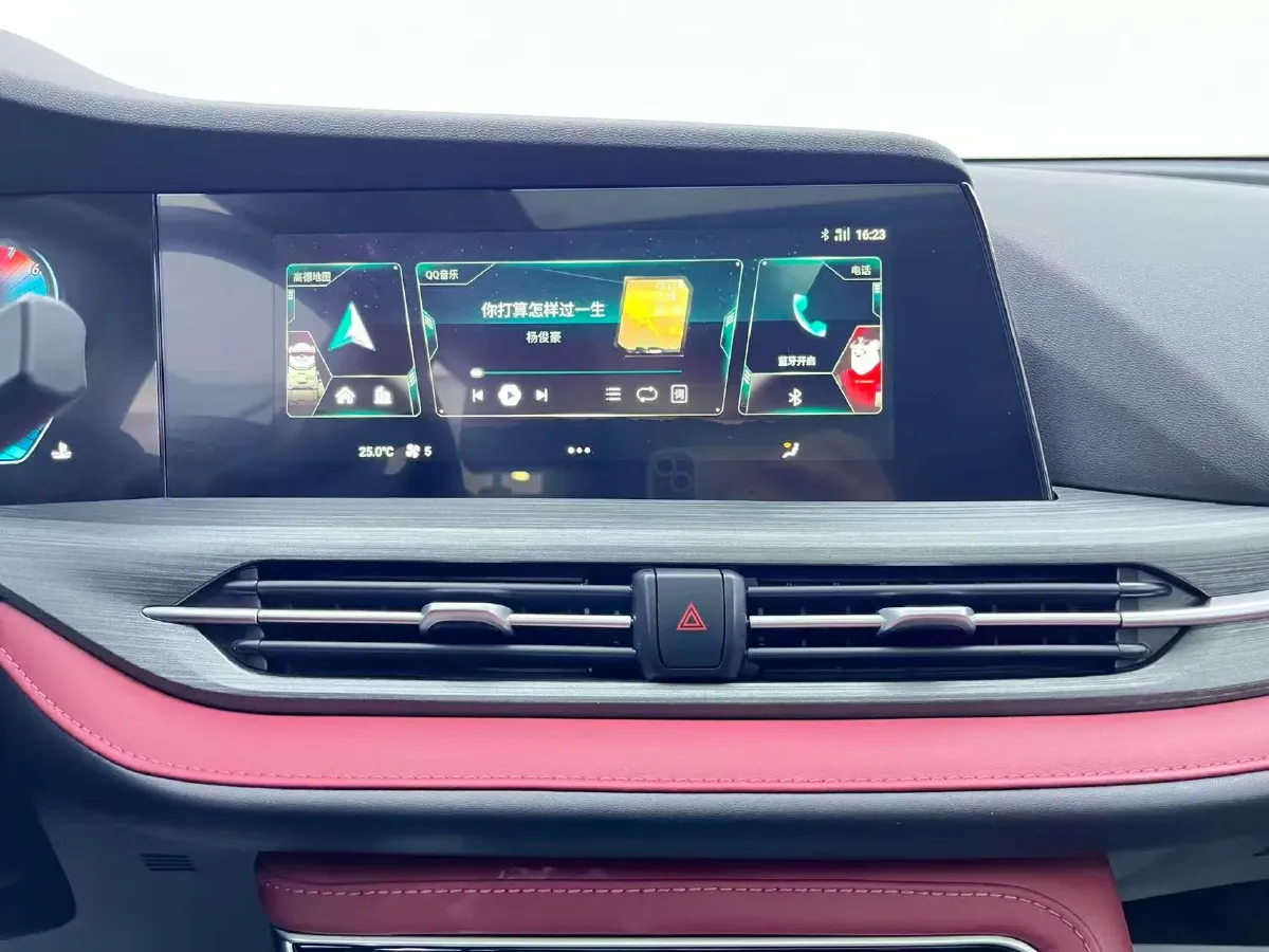 2022 ChangAn CS55 Plus 1.5T 180HP L4 7DCT,autocango,china used car exporter,china ev exporter,chinese used car exporter,chinese used ev exporter