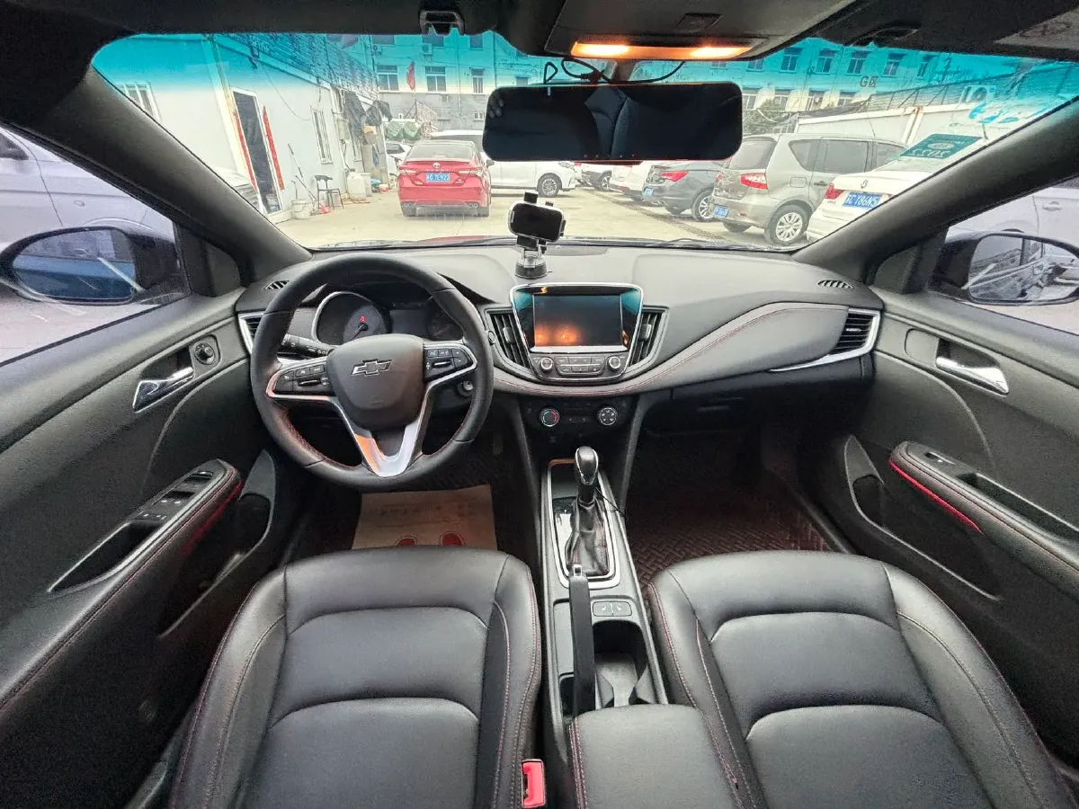 2019 Chevrolet Monza 1.3T 163HP L3 6AT,autocango,china used car exporter,china ev exporter,chinese used car exporter,chinese used ev exporter
