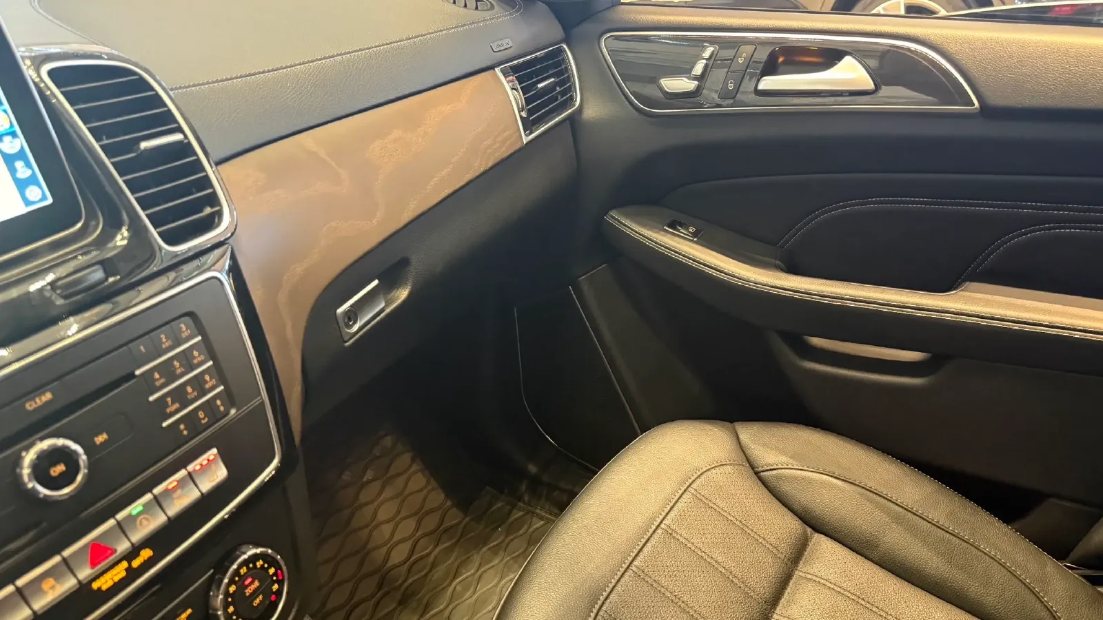 2021 Beijing BJ90 3.0T 333HP V6 9AT,autocango,china used car exporter,china ev exporter,chinese used car exporter,chinese used ev exporter