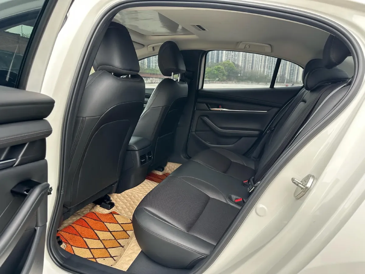 2022 Mazda 3 Axela 2.0L 158HP L4 6AT,autocango,china used car exporter,china ev exporter,chinese used car exporter,chinese used ev exporter