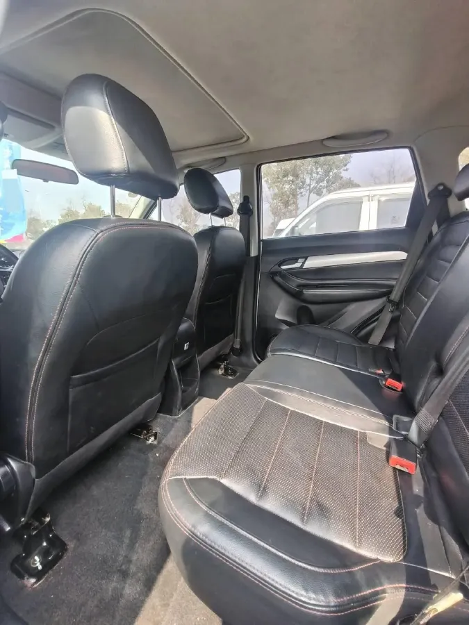 2017 KaiYi X3 1.6L 126HP L4 5MT,autocango,china used car exporter,china ev exporter,chinese used car exporter,chinese used ev exporter