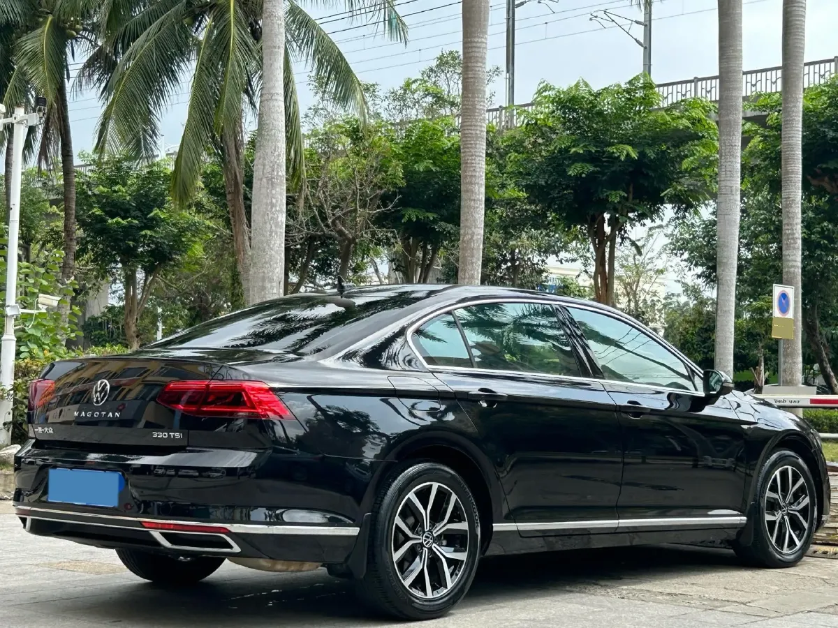 2020 Volkswagen Magotan 2.0T 186HP L4 7DCT,autocango,china used car exporter,china ev exporter,chinese used car exporter,chinese used ev exporter