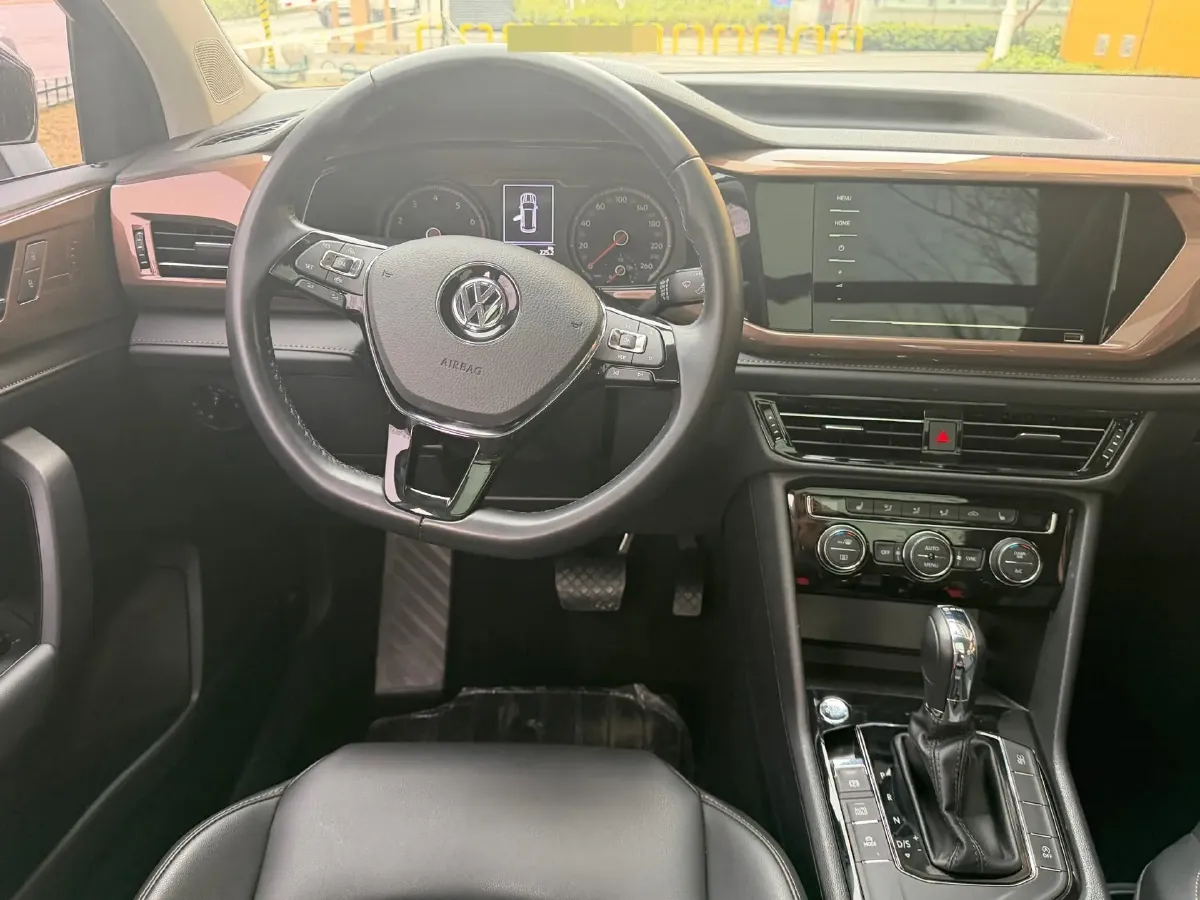 2020 Volkswagen Tharu 1.4T 150HP L4 7DCT,autocango,china used car exporter,china ev exporter,chinese used car exporter,chinese used ev exporter