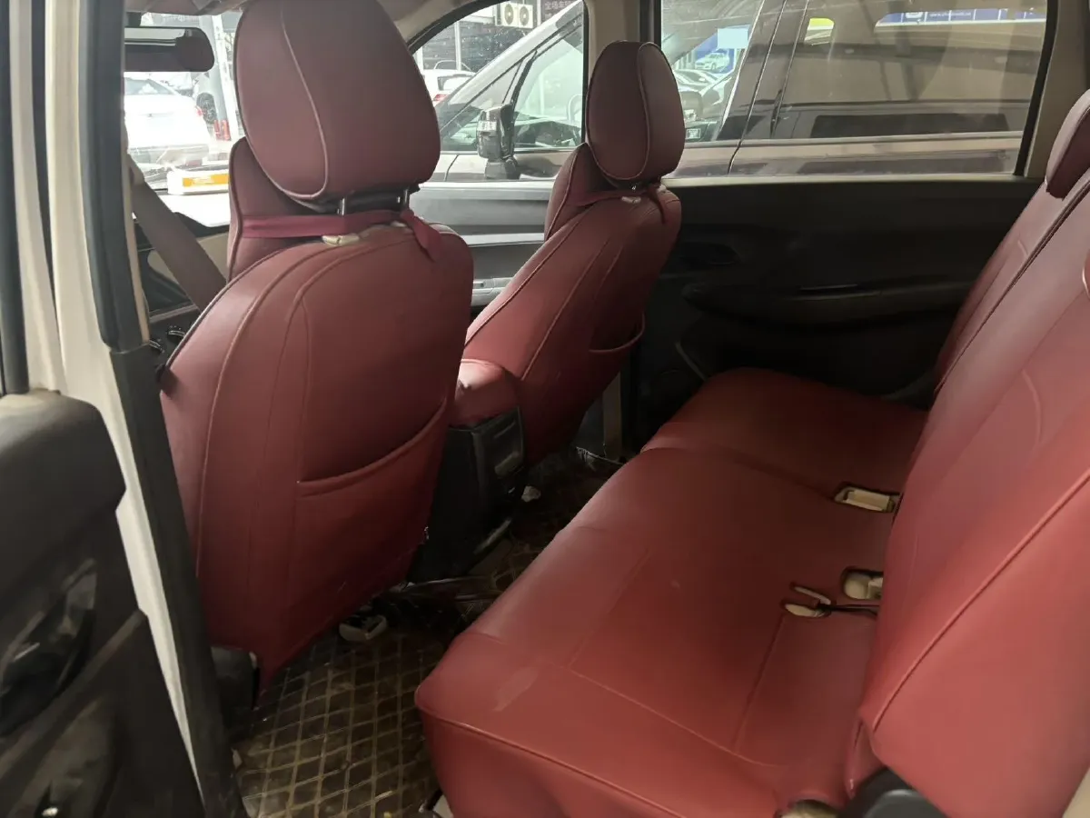 2019 WuLing HongGuang 1.5L 99HP L4 6MT,autocango,china used car exporter,china ev exporter,chinese used car exporter,chinese used ev exporter