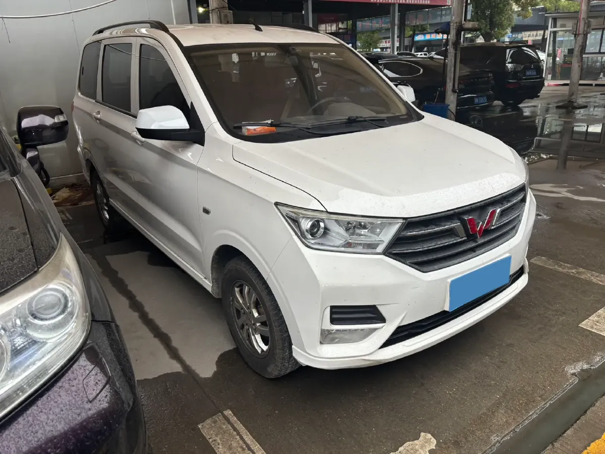 2019 WuLing HongGuang 1.5L 99HP L4 6MT,autocango,china used car exporter,china ev exporter,chinese used car exporter,chinese used ev exporter