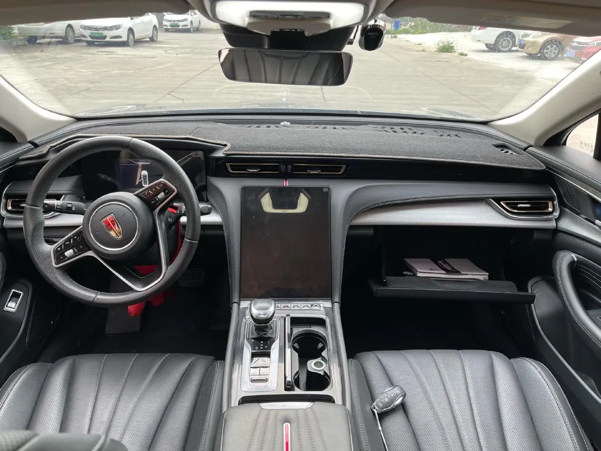 2023 HongQi H5 2.0T 224HP L4 8AT,autocango,china used car exporter,china ev exporter,chinese used car exporter,chinese used ev exporter