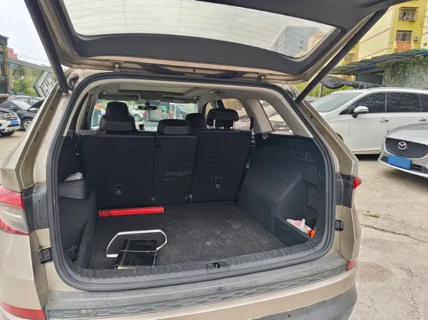 2018 Skoda Kodiak 1.8T 180HP L4 7DCT,autocango,china used car exporter,china ev exporter,chinese used car exporter,chinese used ev exporter