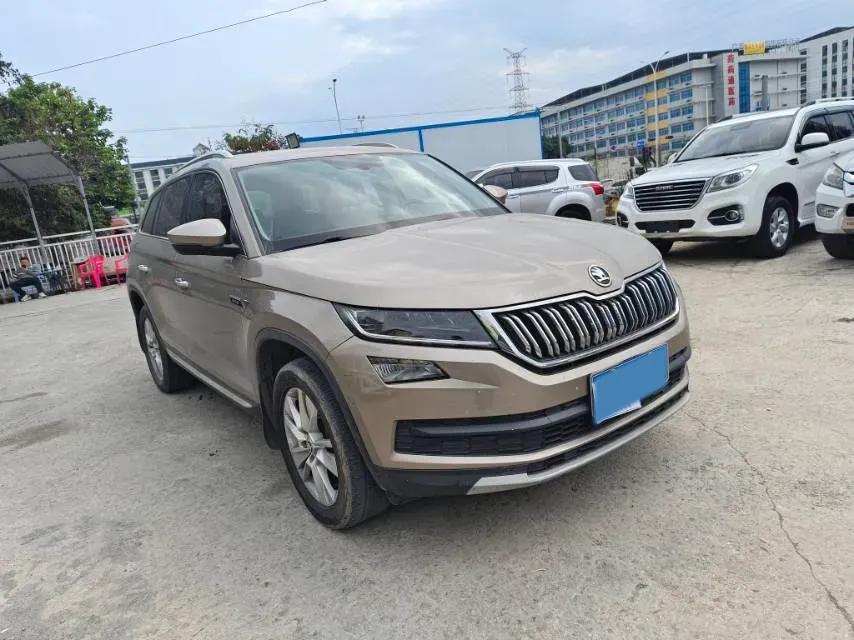 2018 Skoda Kodiak 1.8T 180HP L4 7DCT,autocango,china used car exporter,china ev exporter,chinese used car exporter,chinese used ev exporter