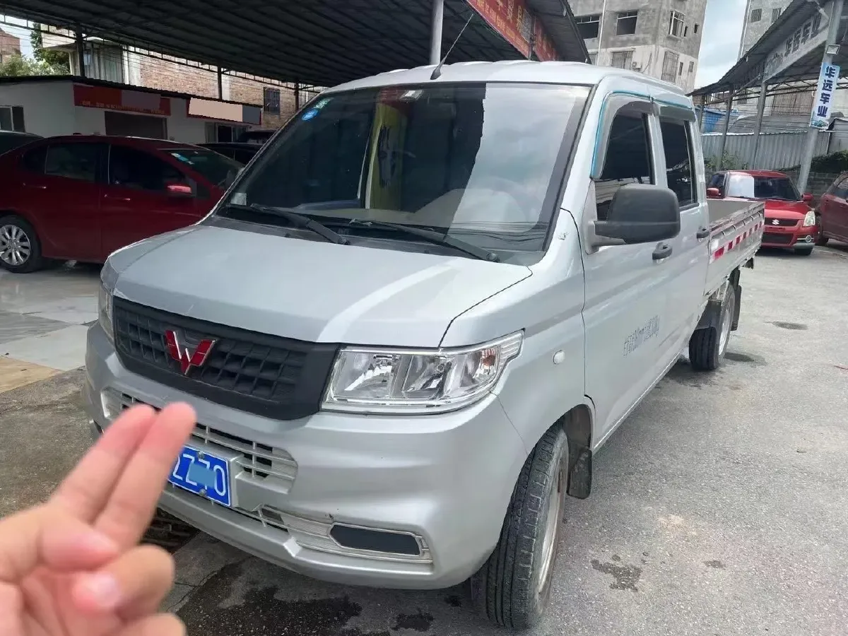 2021 WuLing RongGuang New Truck 1.8L 125HP L4 5MT,autocango,china used car exporter,china ev exporter,chinese used car exporter,chinese used ev exporter
