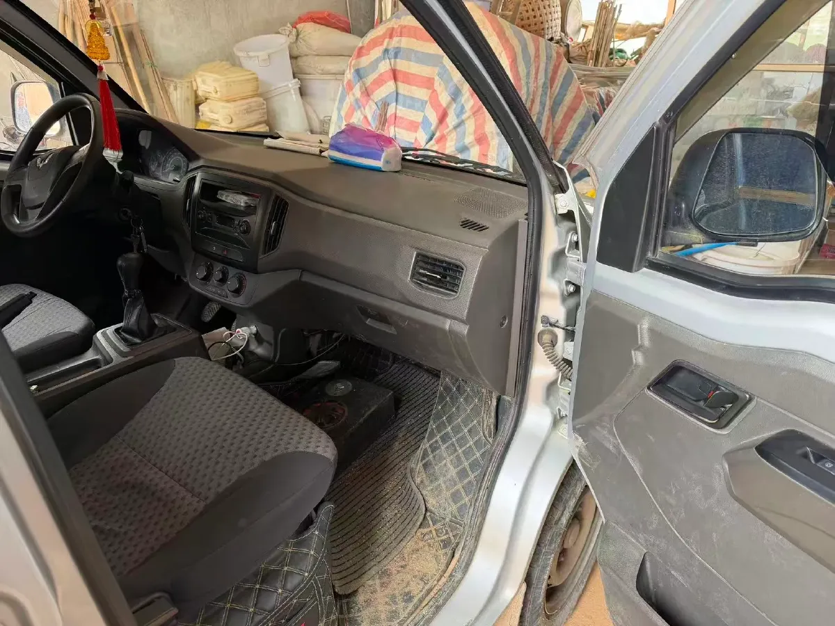 2021 WuLing RongGuang New Truck 1.8L 125HP L4 5MT,autocango,china used car exporter,china ev exporter,chinese used car exporter,chinese used ev exporter