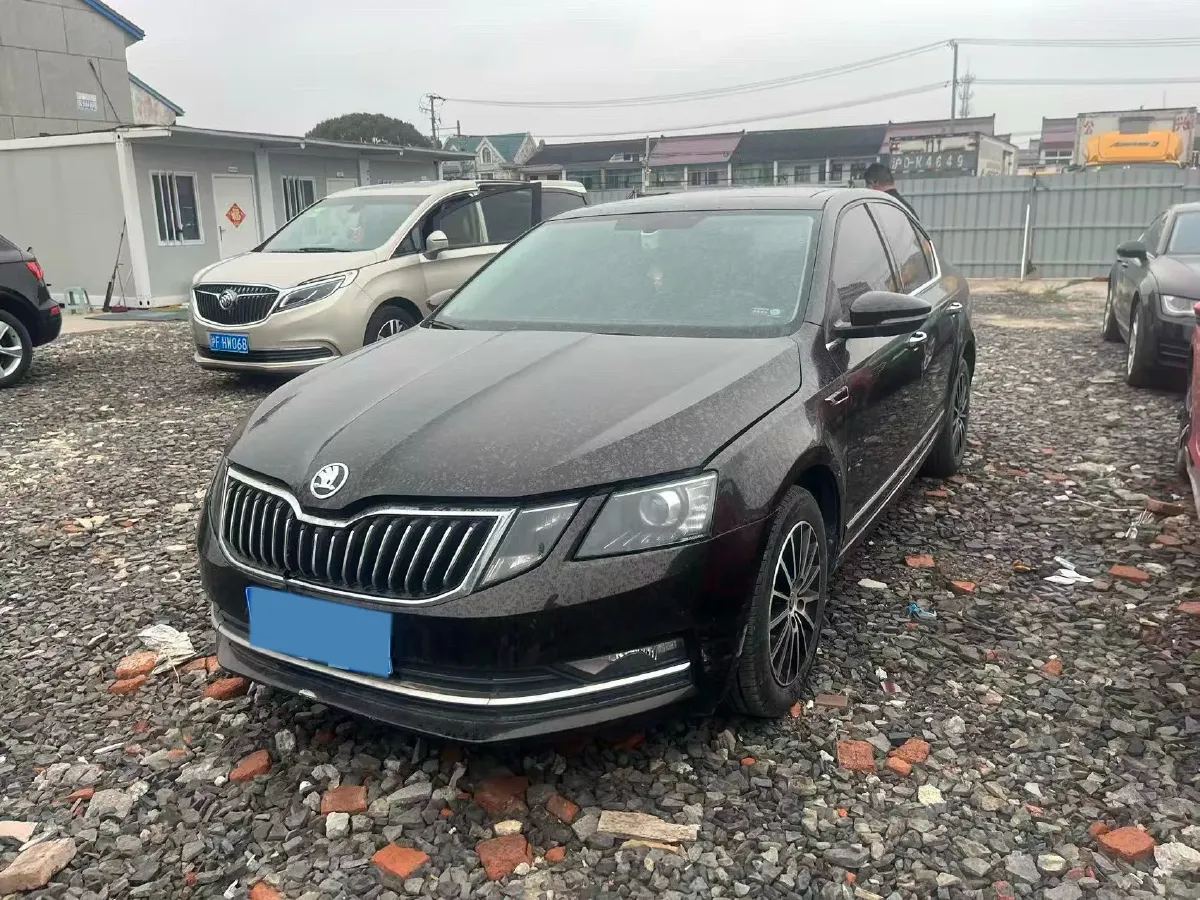 2018 Skoda Octavia 1.6L 110HP L4 6AT,autocango,china used car exporter,china ev exporter,chinese used car exporter,chinese used ev exporter