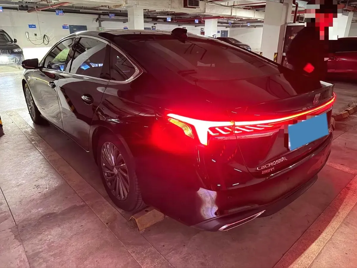 2025 Buick Larcosse 2.0T 237HP L4 9AT,autocango,china used car exporter,china ev exporter,chinese used car exporter,chinese used ev exporter