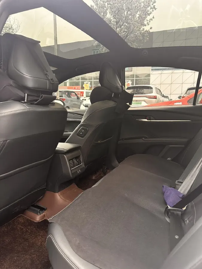 2025 Toyota Camry 2.0L 152HP L4 E-CVT Hybrid,autocango,china used car exporter,china ev exporter,chinese used car exporter,chinese used ev exporter