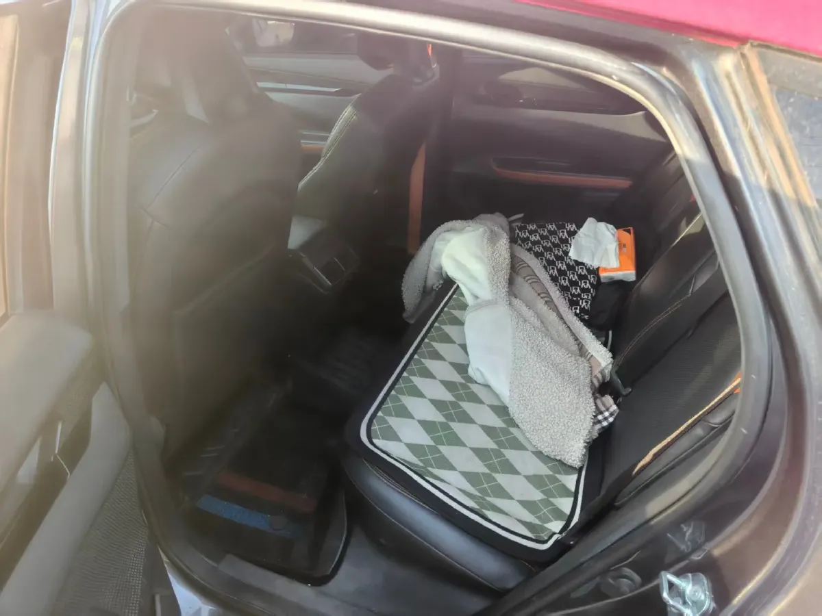 2022 ChangAn UNI-V 1.5T 188HP L4 7DCT,autocango,china used car exporter,china ev exporter,chinese used car exporter,chinese used ev exporter