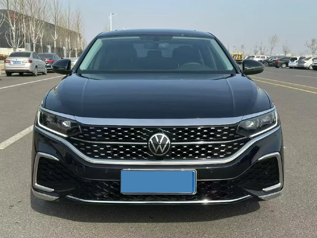 2023 Volkswagen Passat 2.0T 186HP L4 7DCT,autocango,china used car exporter,china ev exporter,chinese used car exporter,chinese used ev exporter