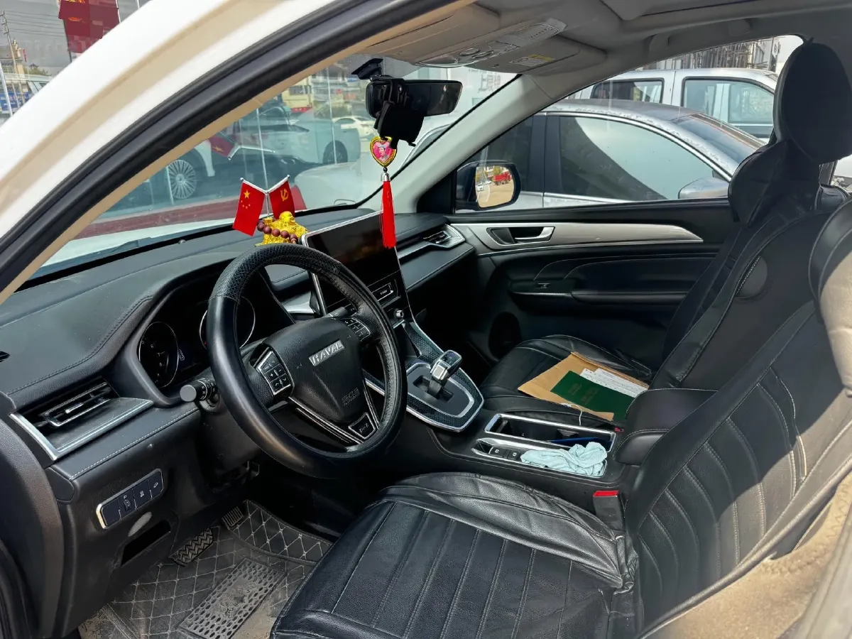 2021 Haval M6 1.5T 150HP L4 7DCT,autocango,china used car exporter,china ev exporter,chinese used car exporter,chinese used ev exporter